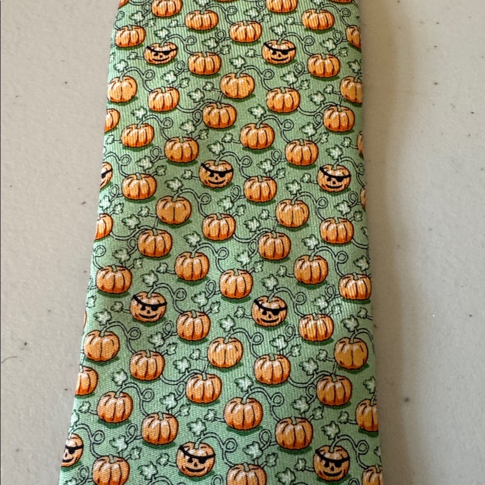 NEW NWT *Vineyard Vines* "Pumpkin Patch" Boys Halloween Tie Green Orange